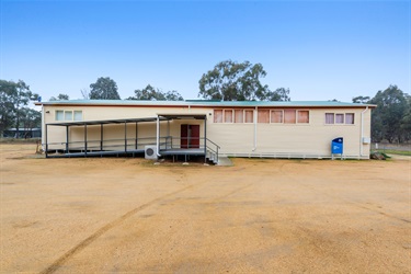 Wilby Town Hall Exterior