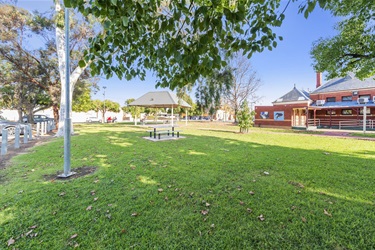 Newman Square Numurkah